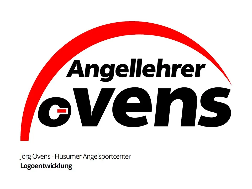 Logo „Angellehrer Ovens“ für Jörg Ovens, Husumer Angelsportcenter, mit rotem Bogen.
